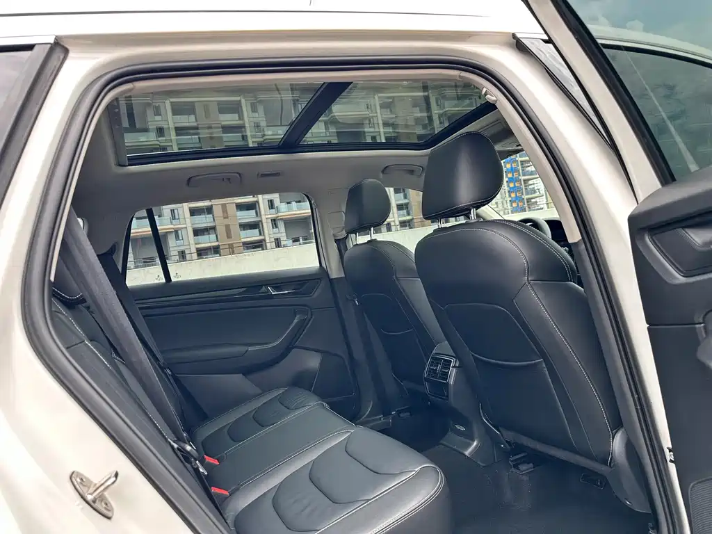 Skoda Kodiaq — фото 11