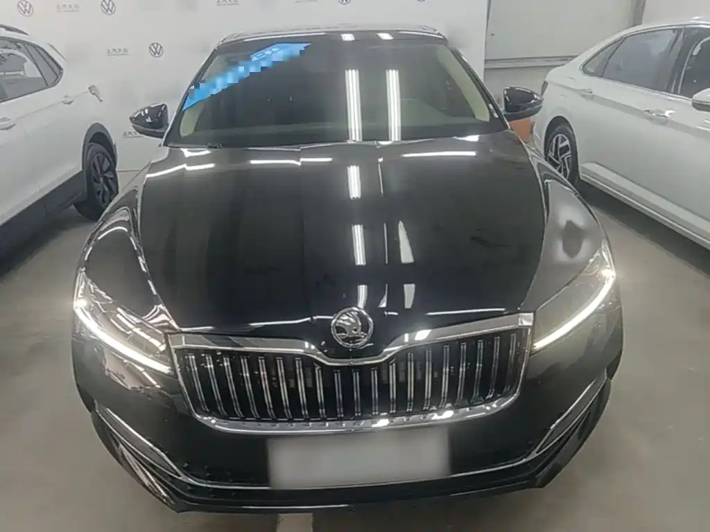 Skoda Superb — фото 3