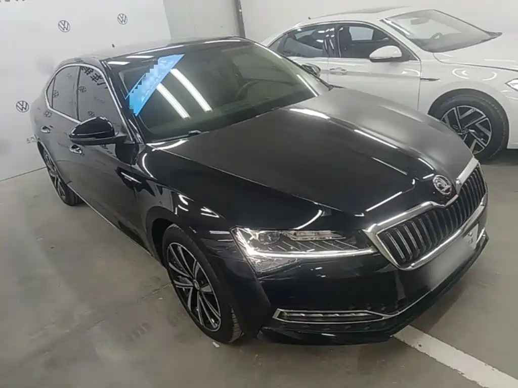 Skoda Superb — фото 4