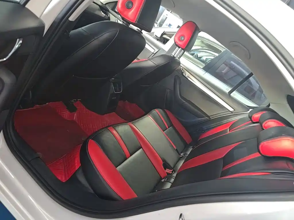 Skoda Octavia — фото 17