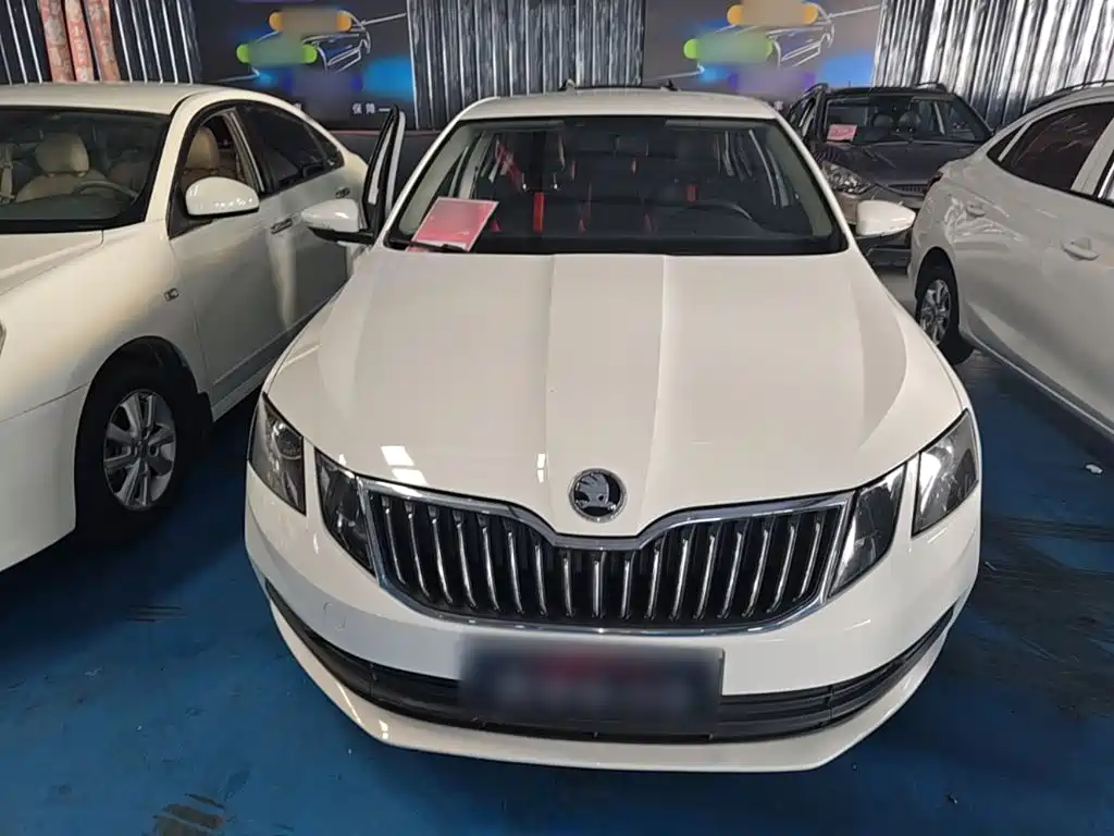 Skoda Octavia — фото 3