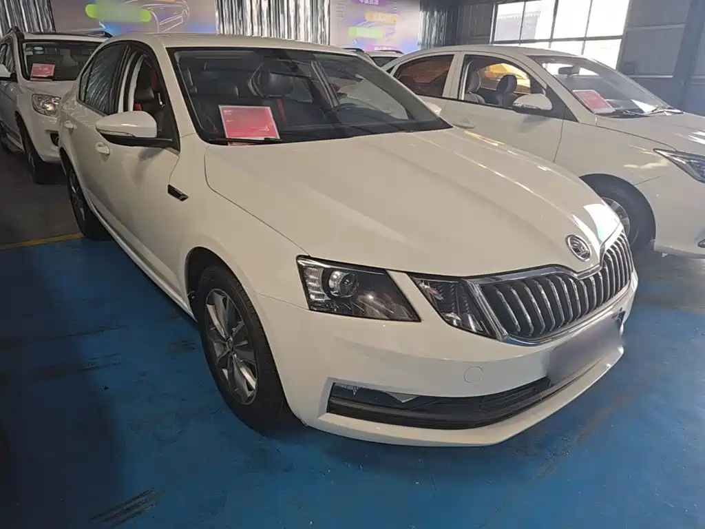 Skoda Octavia — фото 4
