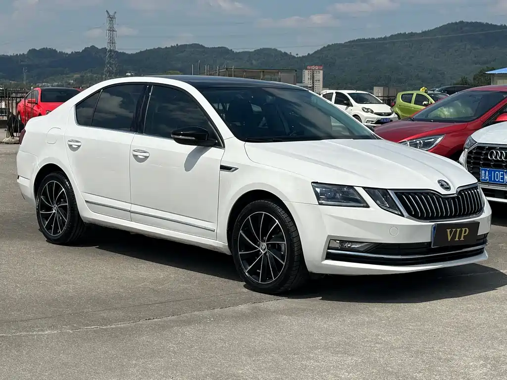 Skoda Octavia — фото 3