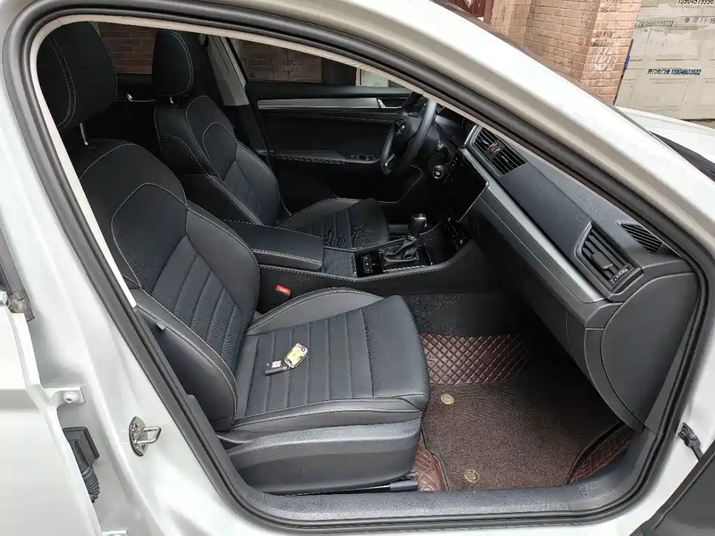 Skoda Superb — фото 19