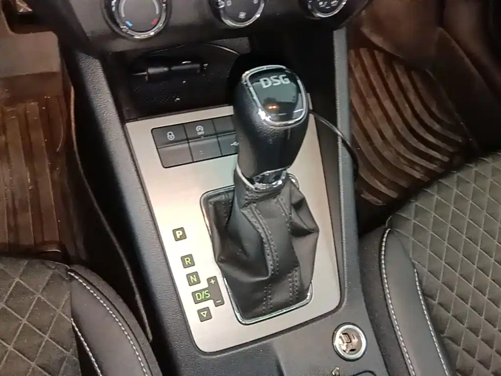 Skoda Octavia — фото 14