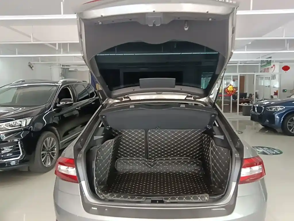 Skoda Octavia — фото 19