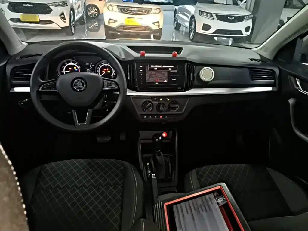 Skoda Kamiq — фото 10