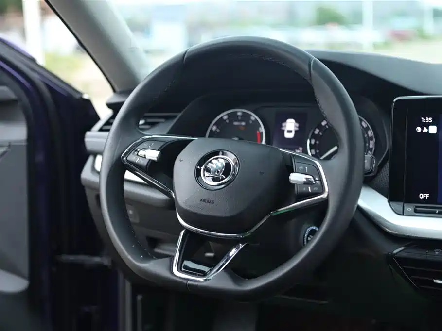 Skoda Octavia — фото 14