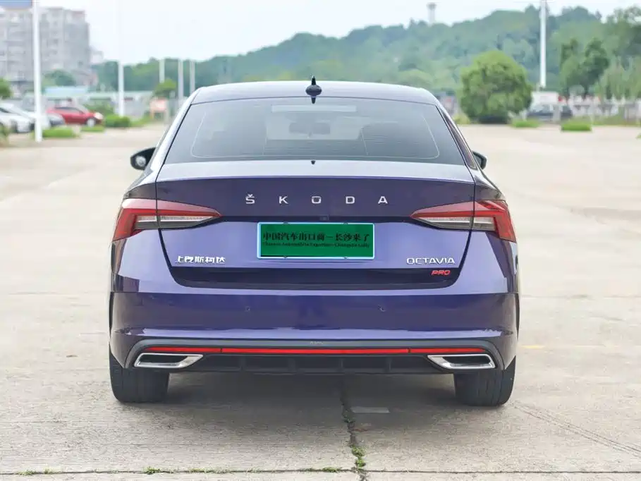 Skoda Octavia — фото 6