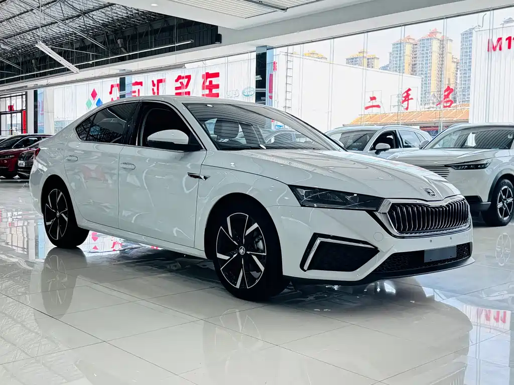 Skoda Octavia — фото 3