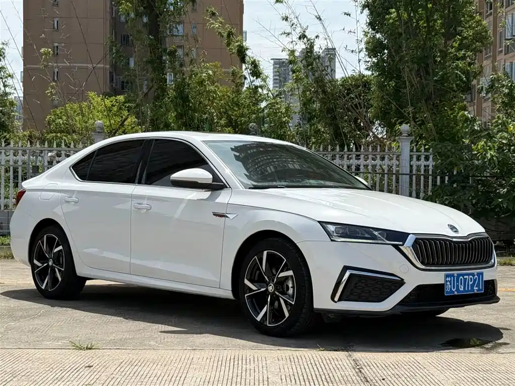 Skoda Octavia — фото 3