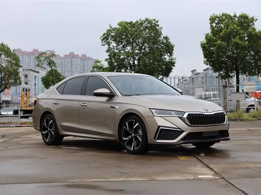 Skoda Octavia — фото 3