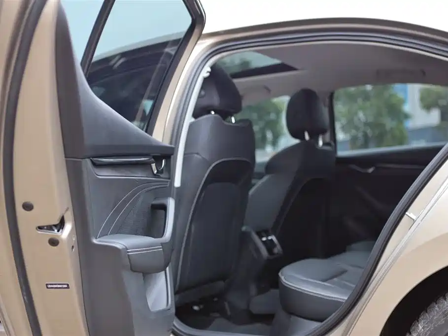 Skoda Octavia — фото 6