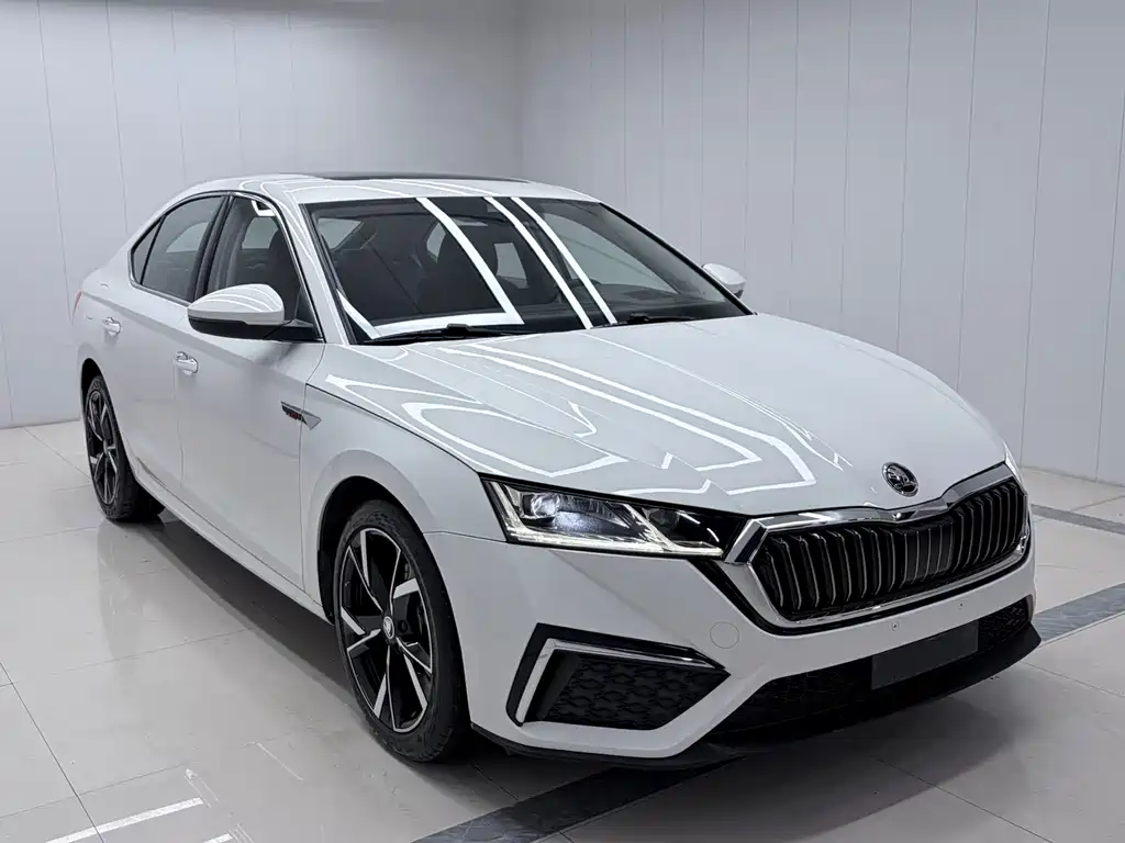 Skoda Octavia — фото 3