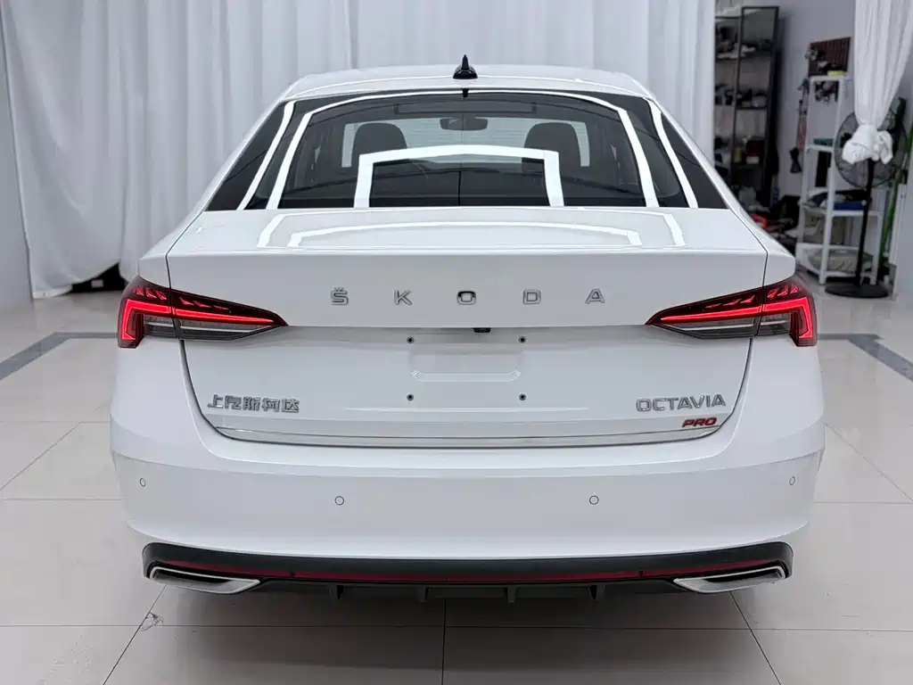 Skoda Octavia — фото 6