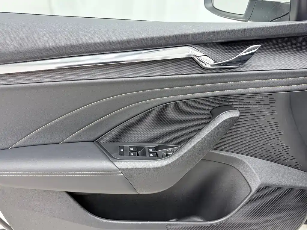 Skoda Octavia — фото 7