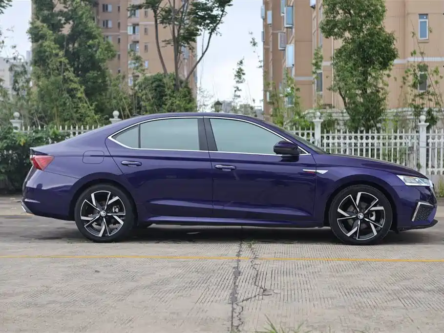 Skoda Octavia — фото 4