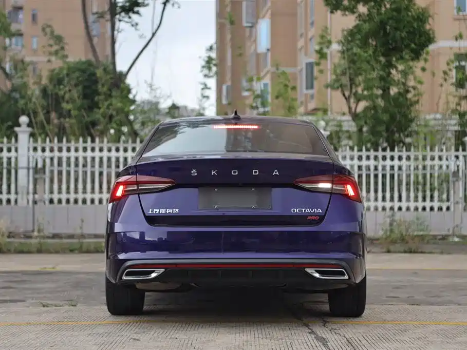 Skoda Octavia — фото 6