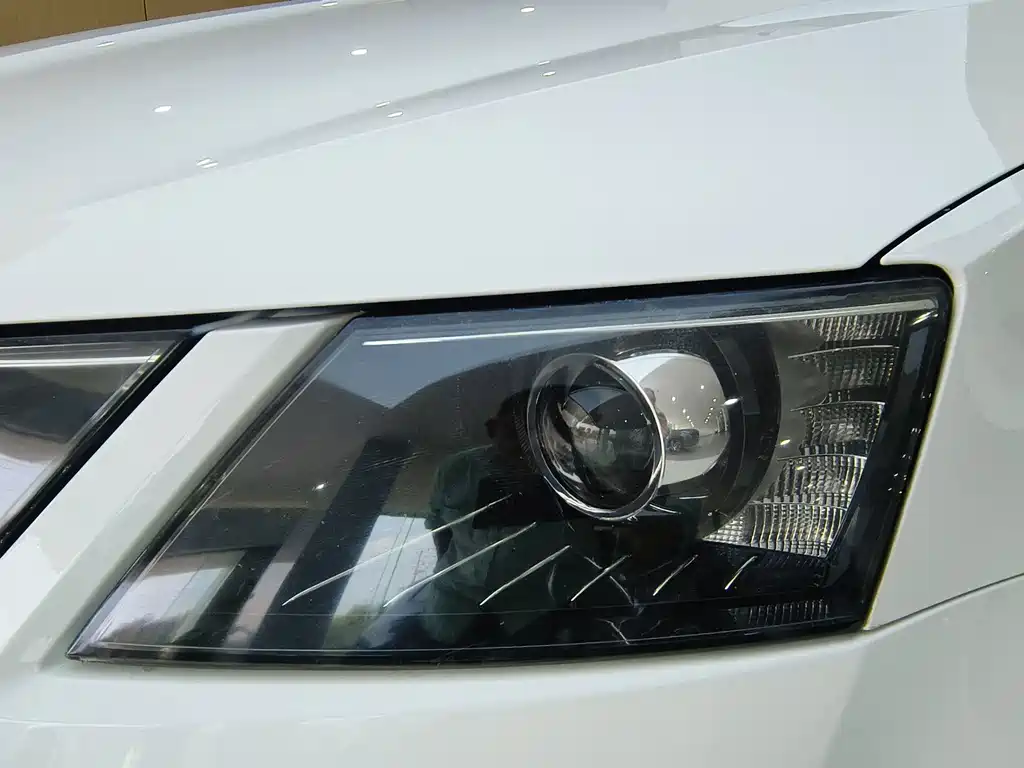 Skoda Octavia — фото 20