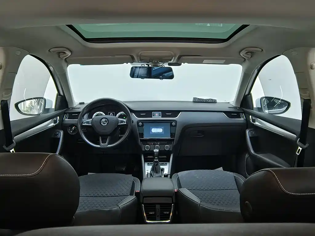 Skoda Octavia — фото 6