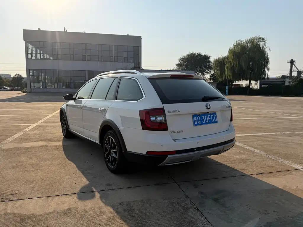 Skoda Octavia — фото 6