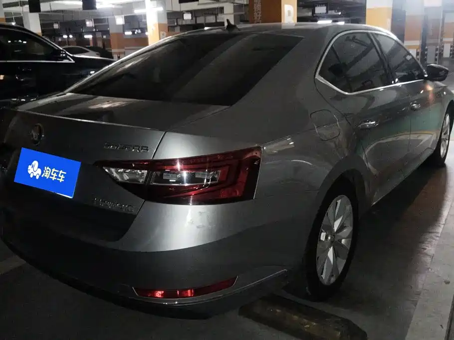 Skoda Superb — фото 3