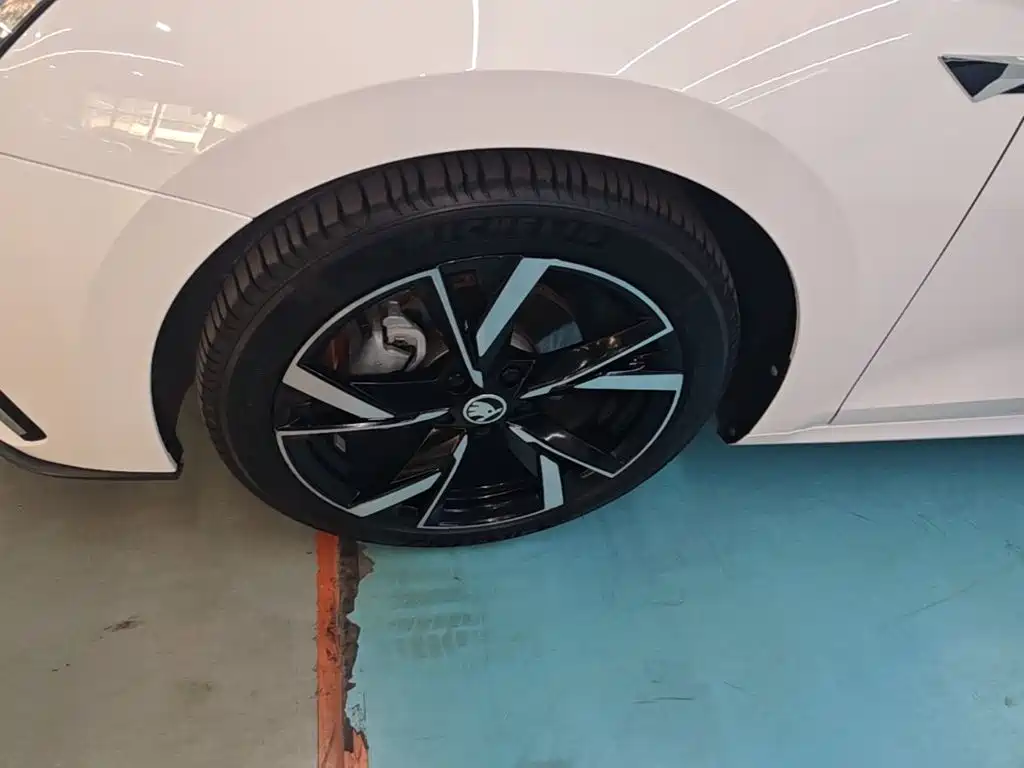 Skoda Octavia — фото 23