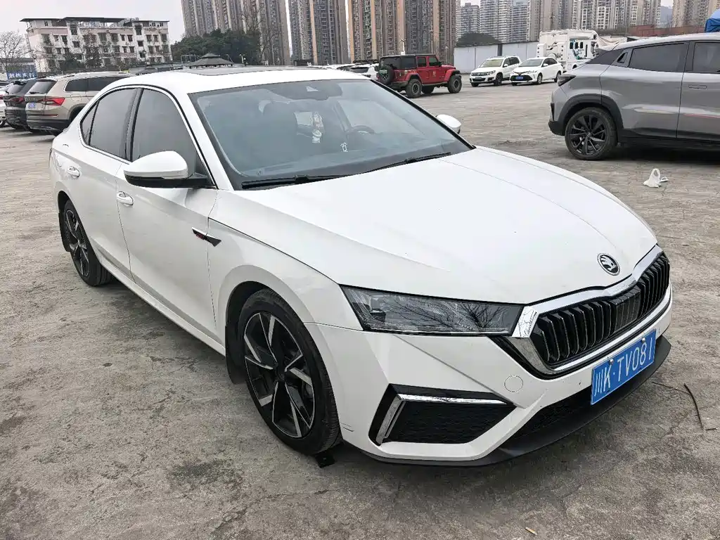 Skoda Octavia — фото 3