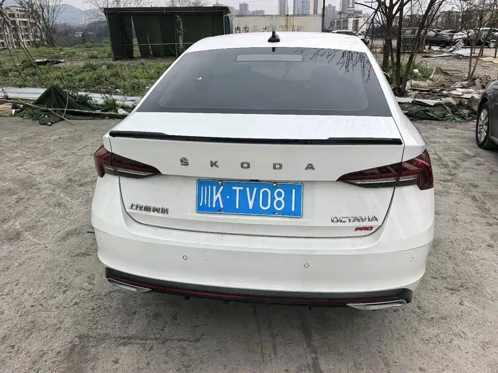 Skoda Octavia — фото 6