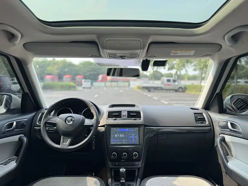 Skoda Yeti — фото 8