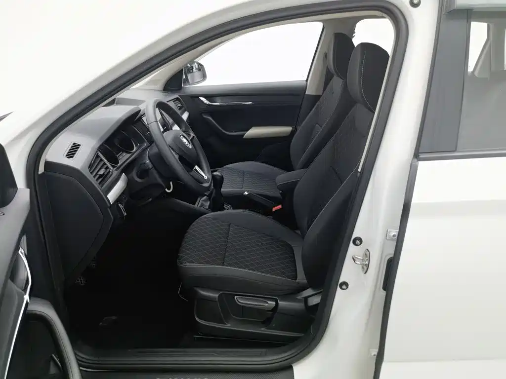 Skoda Kamiq — фото 10