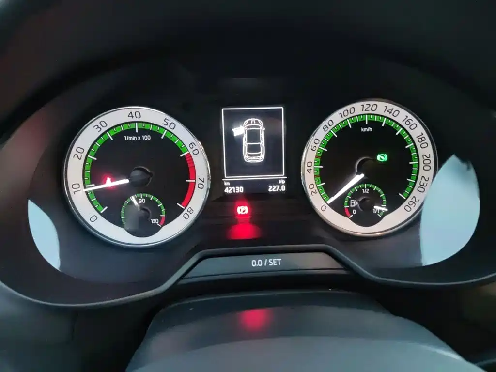 Skoda Octavia — фото 4