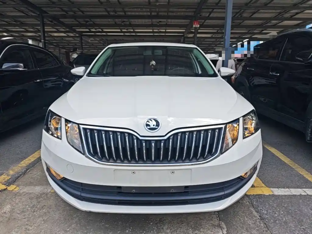 Skoda Octavia — фото 3
