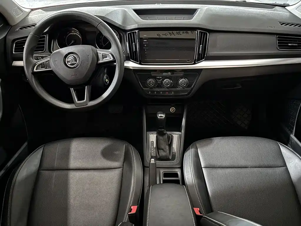Skoda Kamiq — фото 11