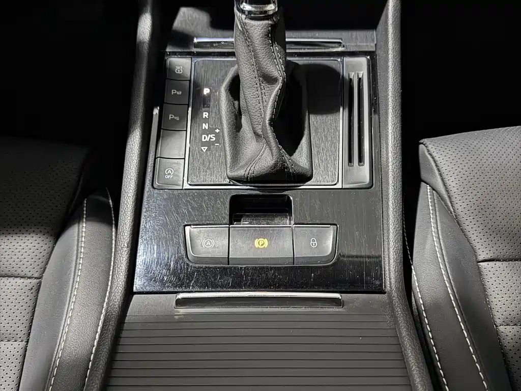 Skoda Superb — фото 15