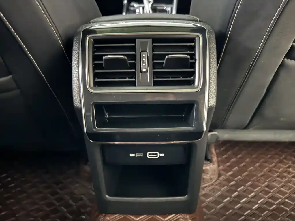 Skoda Superb — фото 16