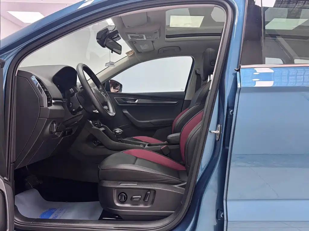 Skoda Karoq — фото 10