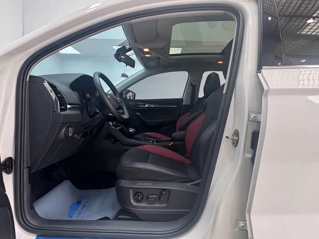 Skoda Karoq — фото 10