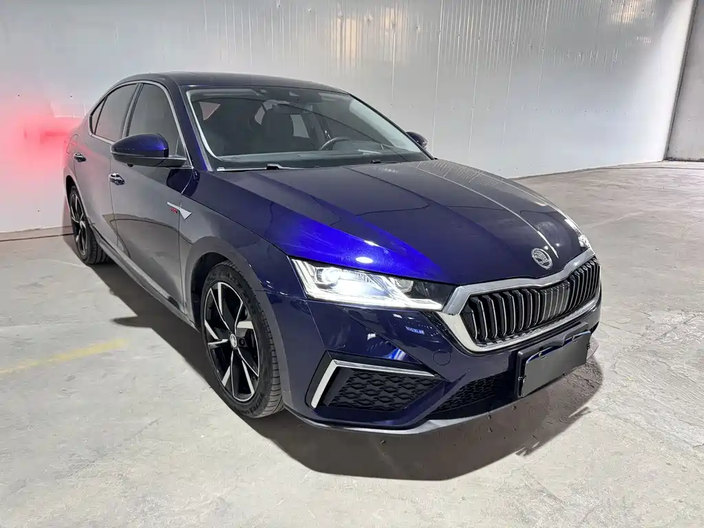 Skoda Octavia — фото 2