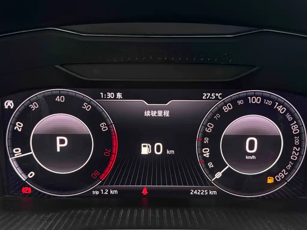 Skoda Superb — фото 21