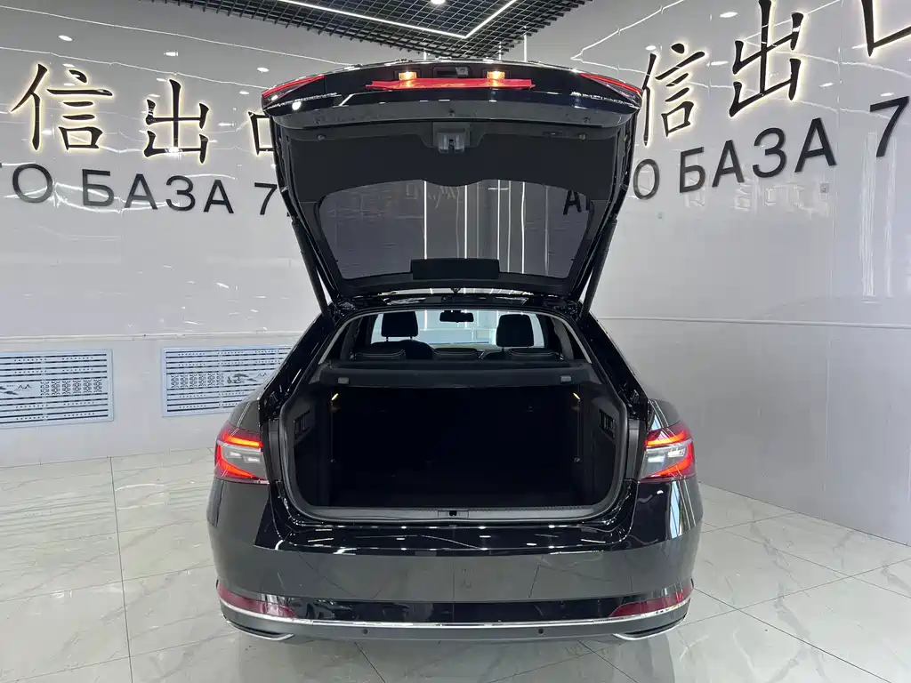Skoda Superb — фото 14