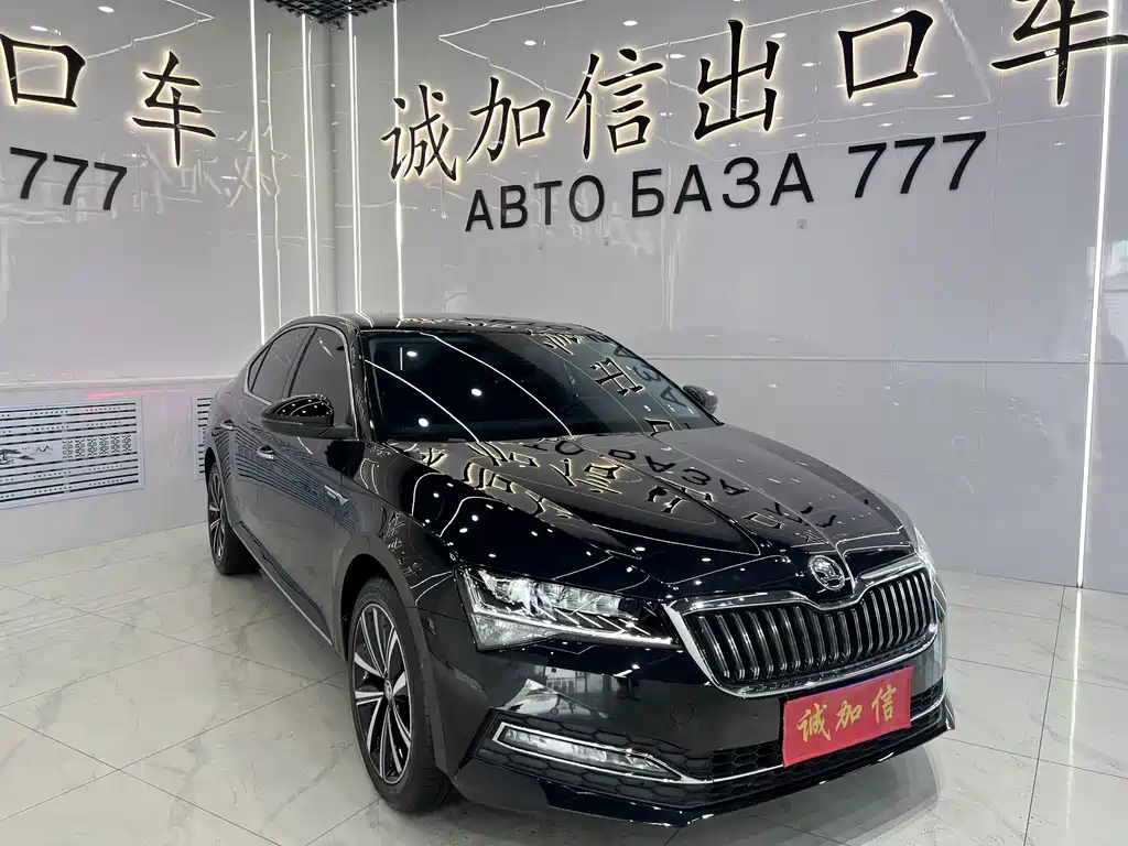 Skoda Superb — фото 3