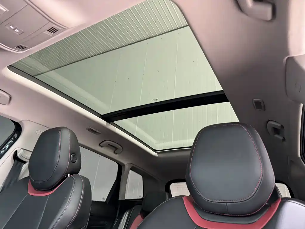 Skoda Karoq — фото 17