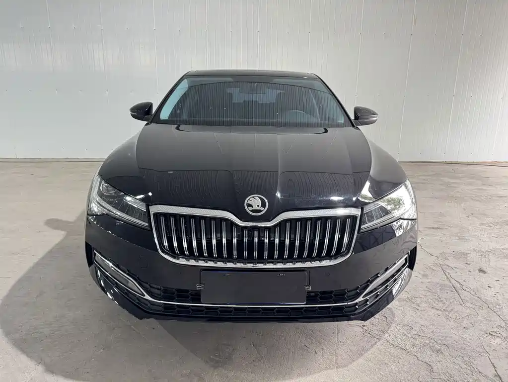 Skoda Superb — фото 3