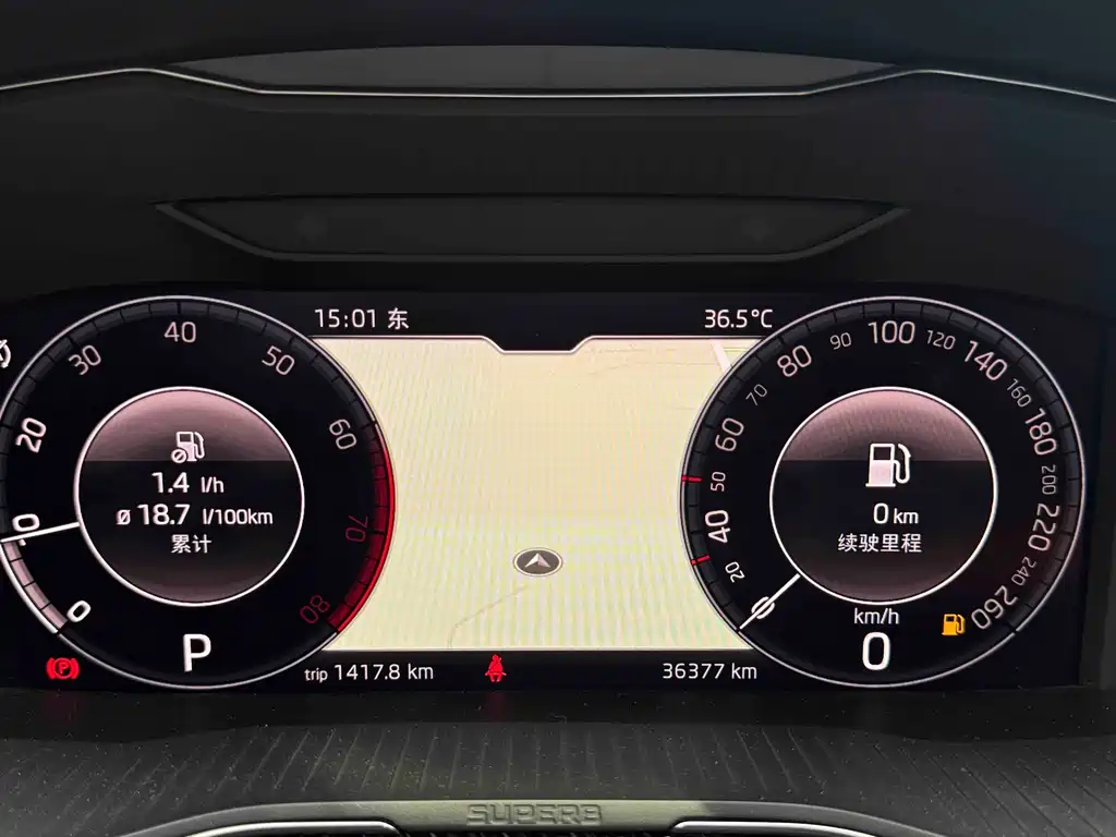 Skoda Superb — фото 23