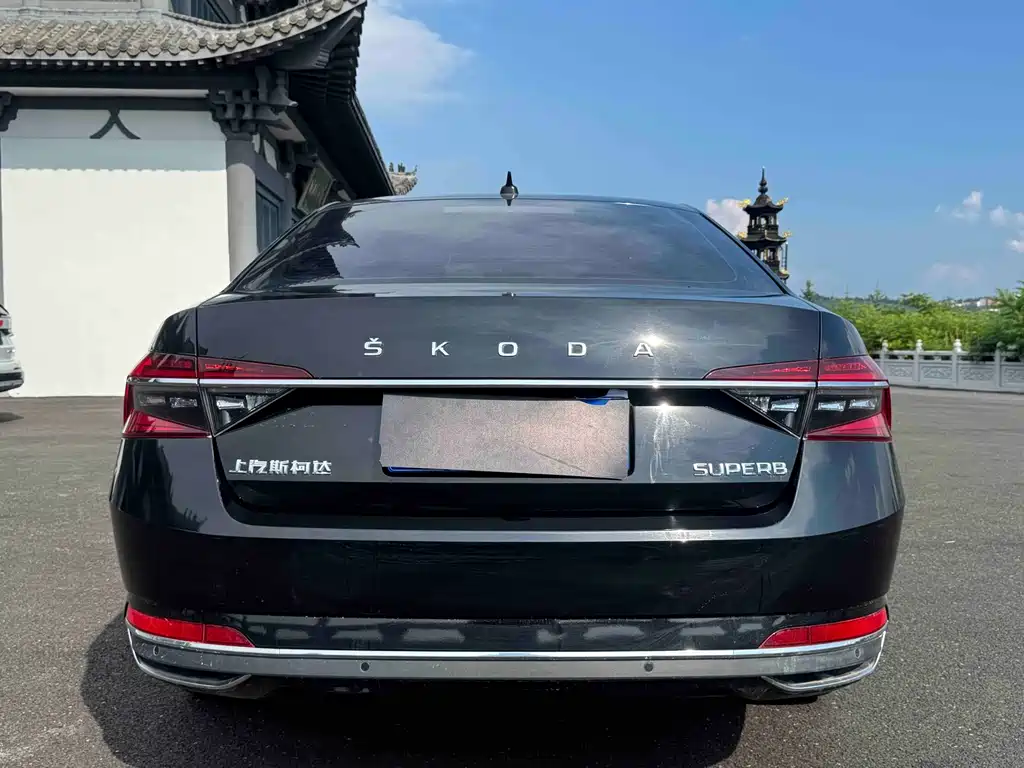 Skoda Superb — фото 5
