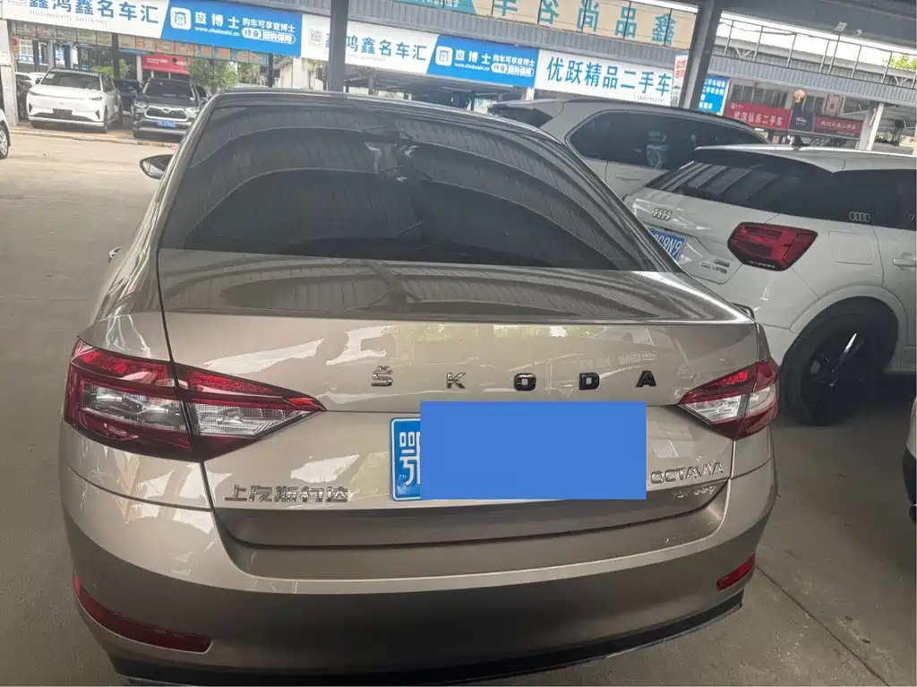 Skoda Octavia — фото 11