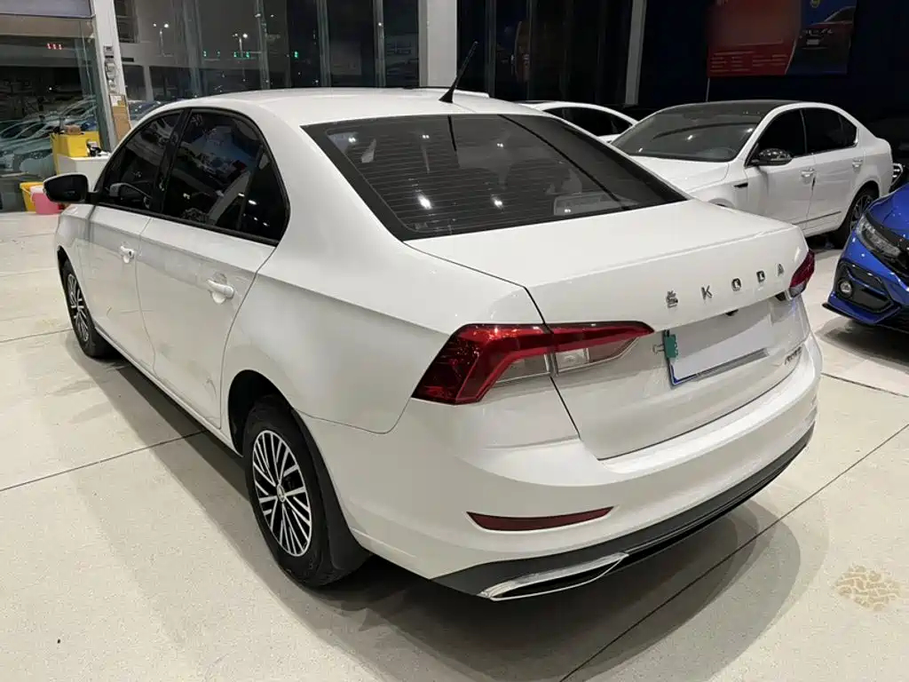 Skoda Rapid — фото 23