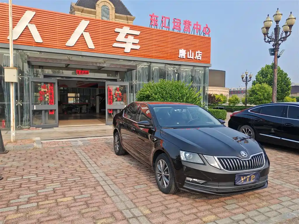 Skoda Octavia — фото 3