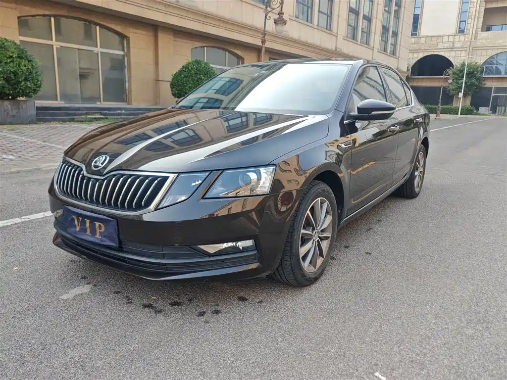 Skoda Octavia — фото 4